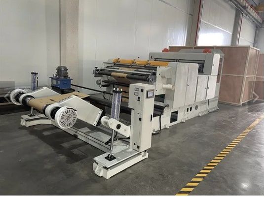 고속 자동 절단 기계 220V 전압 7700 KG 롤-로-피트 종이 장