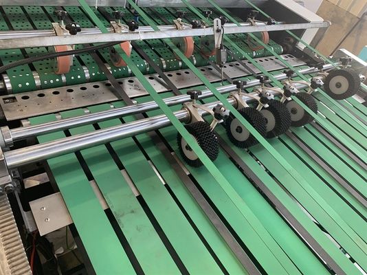 고속 자동 절단 기계 220V 전압 7700 KG 롤-로-피트 종이 장