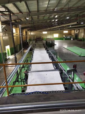 12.5KW 주력 모터 서보와 함께 경제적인 코러브 카드보드 생산 라인